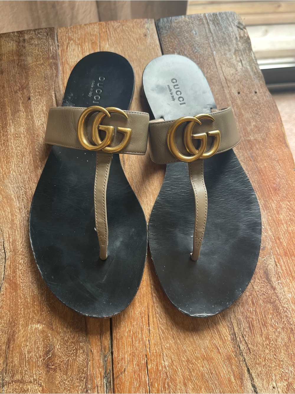 Gucci Beige Leather Thong Sandals with Gold GG Hardware